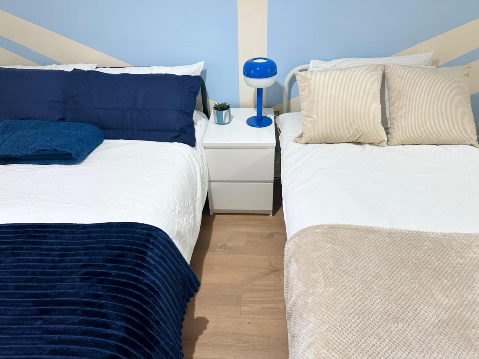 2bdr En Wembley Retreat